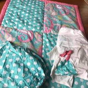 Crib / Toddler bedding set